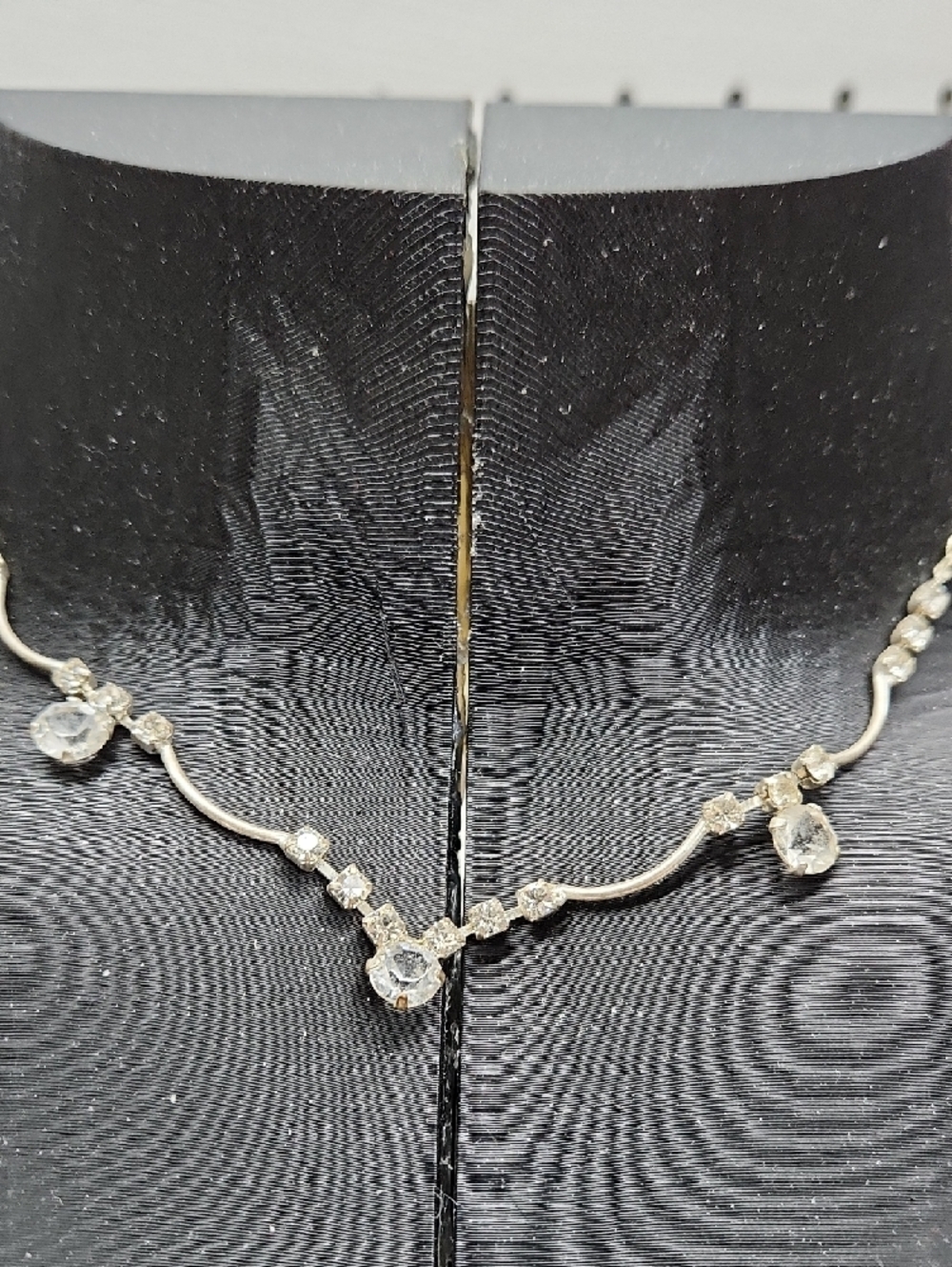 Silver-tone Mixed Bundle of Jewelry - Picture 4 of 11